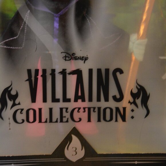Disney Exclusive Villains Collection Maleficent 13” Sleeping Beauty Collectible - Picture 2 of 12